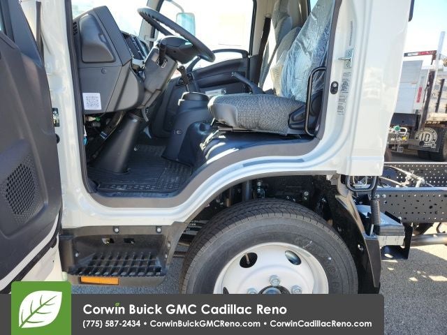 2025 Isuzu NPR GAS Base