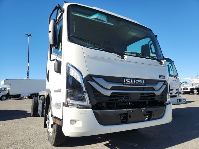 2025 Isuzu NPR HD In-Transit